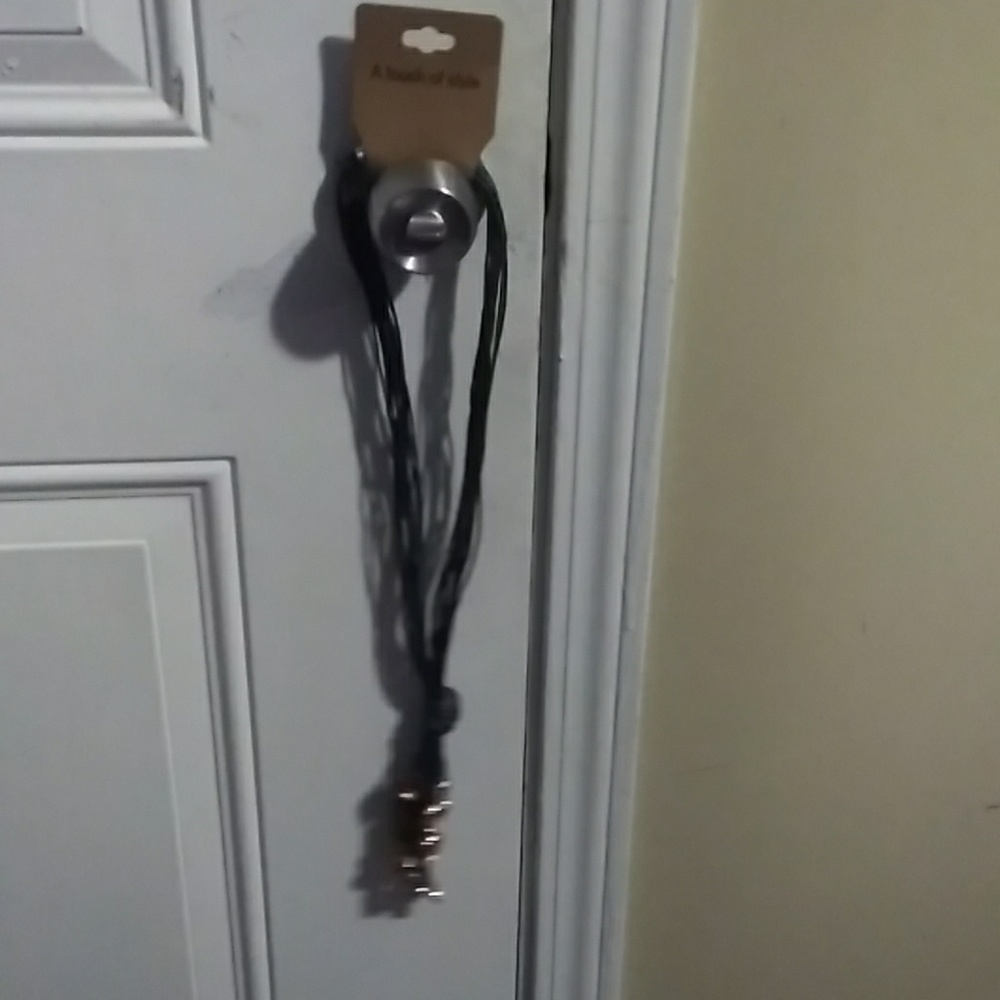 Necklace - Picture 2 of 2